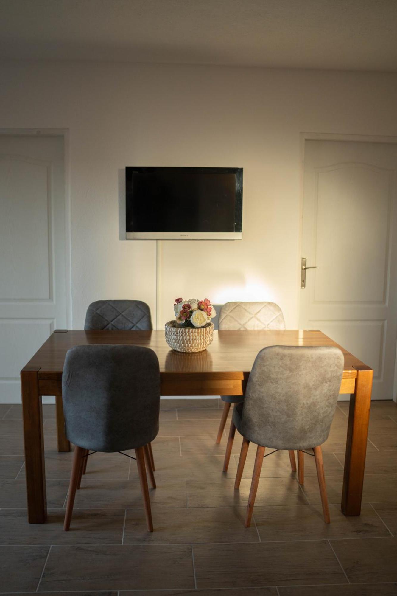 Apartmani Elegance Tuzla Ngoại thất bức ảnh
