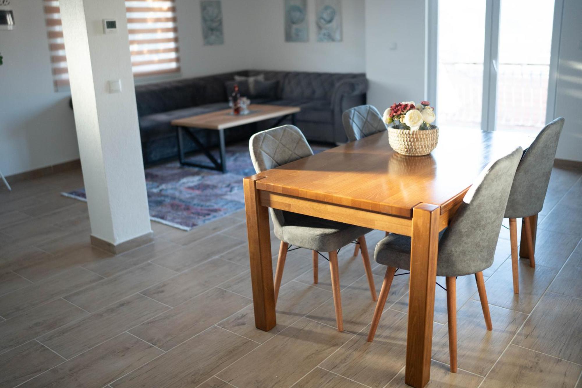 Apartmani Elegance Tuzla Ngoại thất bức ảnh