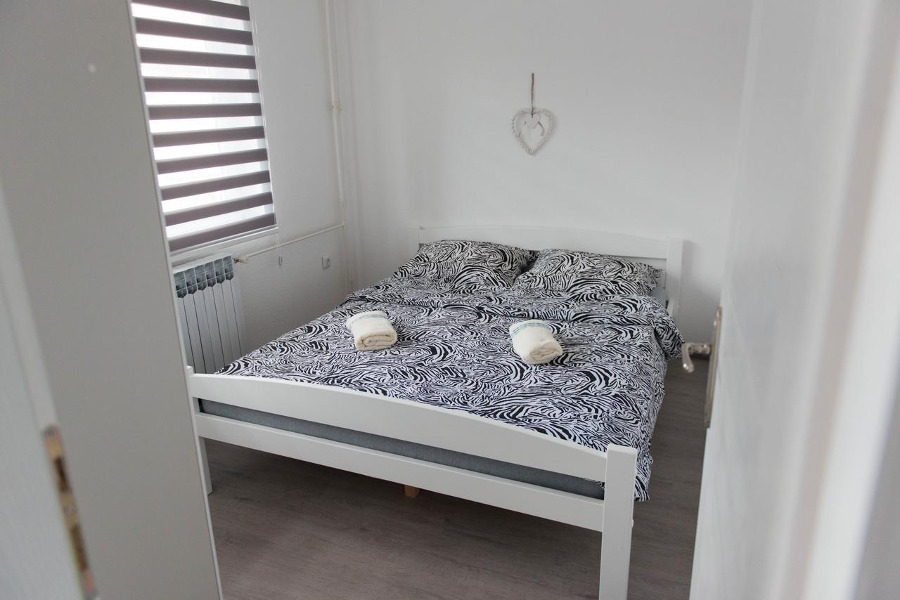 Apartmani Elegance Tuzla Ngoại thất bức ảnh